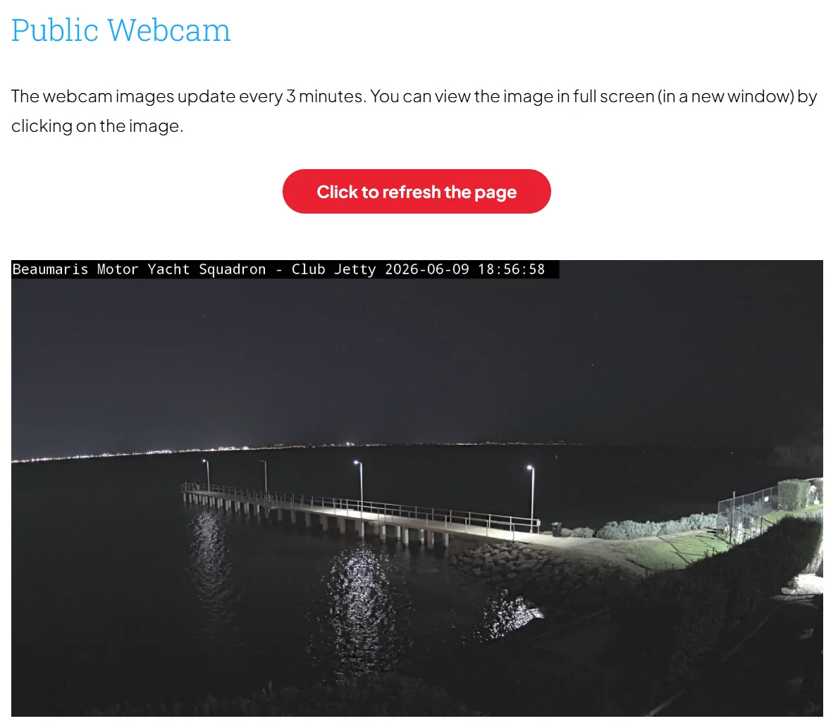 BMYS public webcam showing Beaumaris Pier at night before a squid fishing session